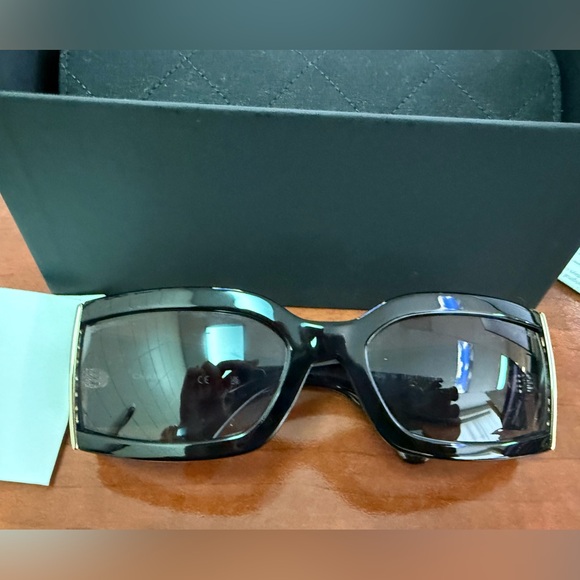 Chanel Acetate sunglasses - Picture 1 of 13